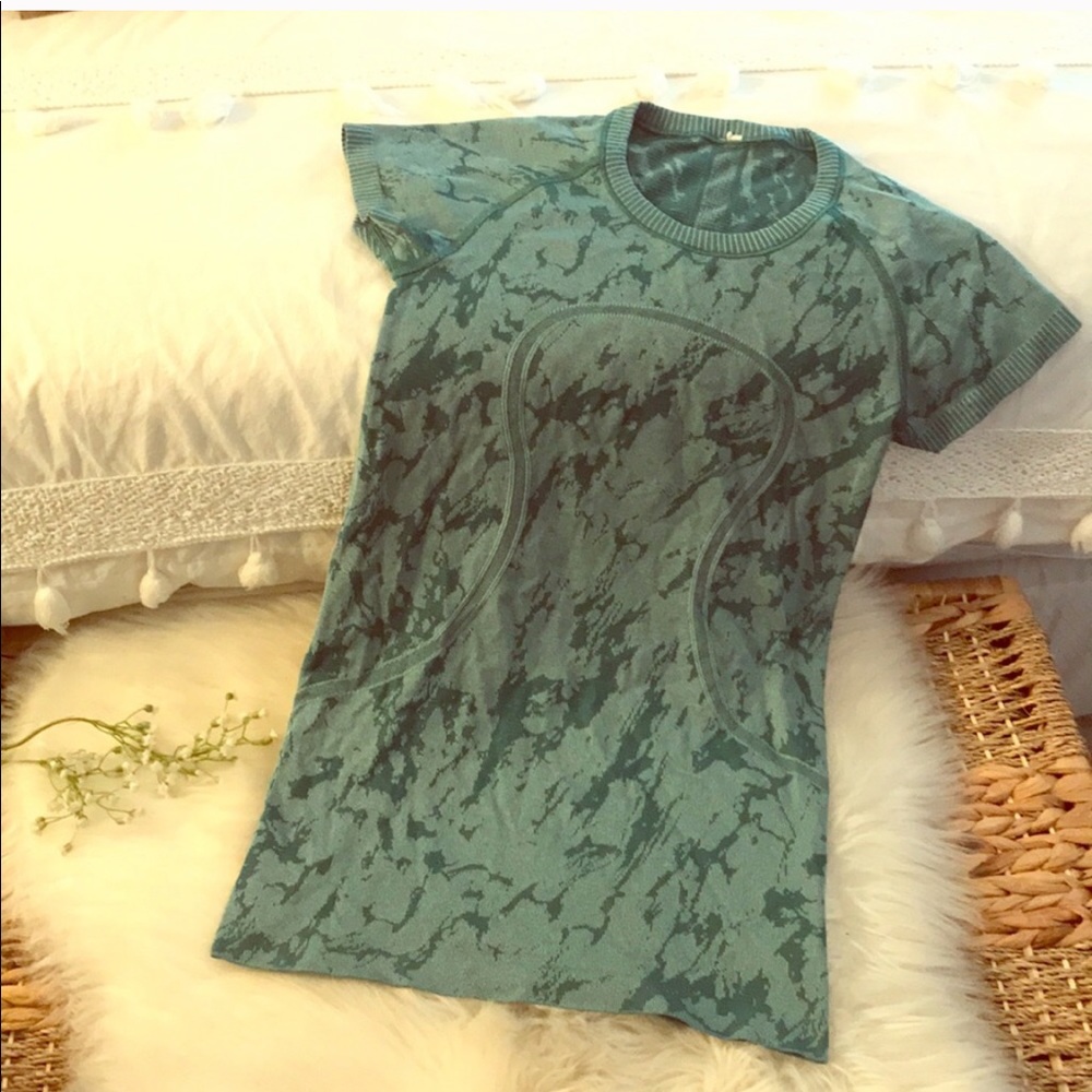 Lululemon swiftly tech tee